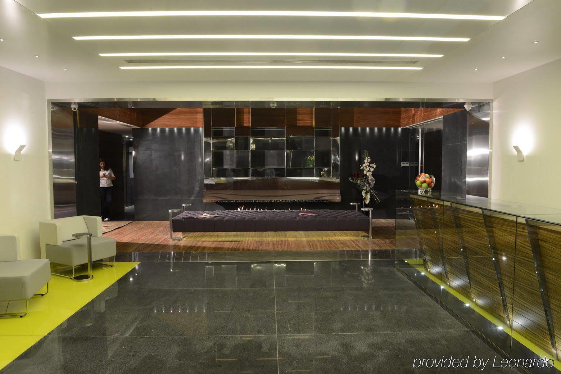 Warwick Stone 55 Hotel 4*